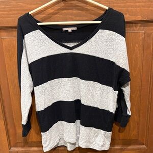 Gap Striped V‑Neck Lightweight Top in Black and Light Gray medium